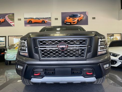 Used 2023 Nissan Titan PRO-4X w/ Pro-4x Convenience Package image 7