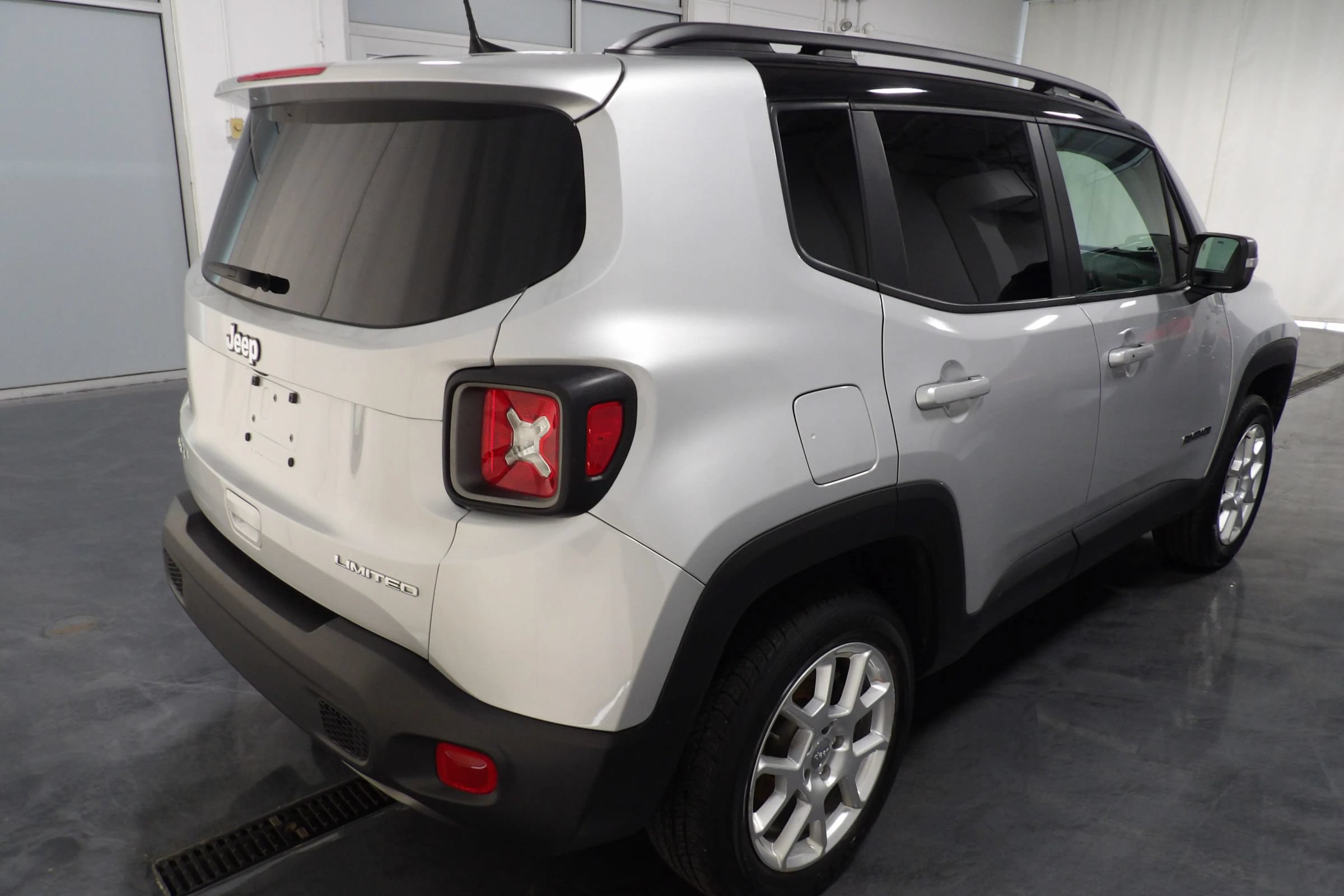 Used 2021 Jeep Renegade Limited w/ Sun & Sound Group AWD/4WD image 4