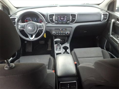 Used 2018 Kia Sportage LX image 4