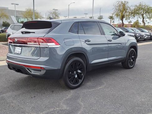 New 2026 Volkswagen Atlas Cross Sport SE image 4