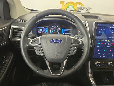 Used 2024 Ford Edge Titanium image 14