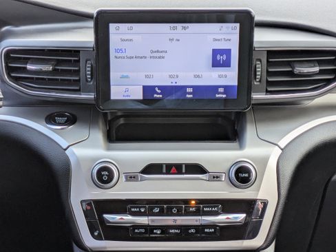 Used 2022 Ford Explorer XLT w/ Equipment Group 202A image 21