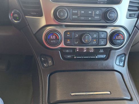 Used 2018 Chevrolet Tahoe Premier AWD/4WD image 19