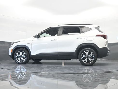 Used 2021 Kia Seltos EX image 56