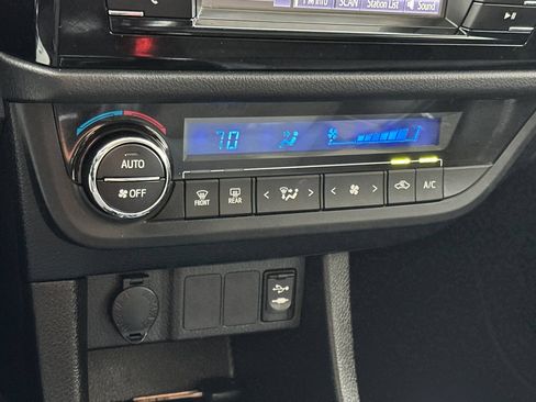 Used 2015 Toyota Corolla S FWD image 18