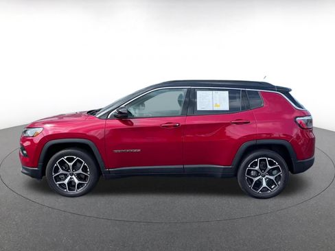 Used 2025 Jeep Compass Limited AWD/4WD image 9