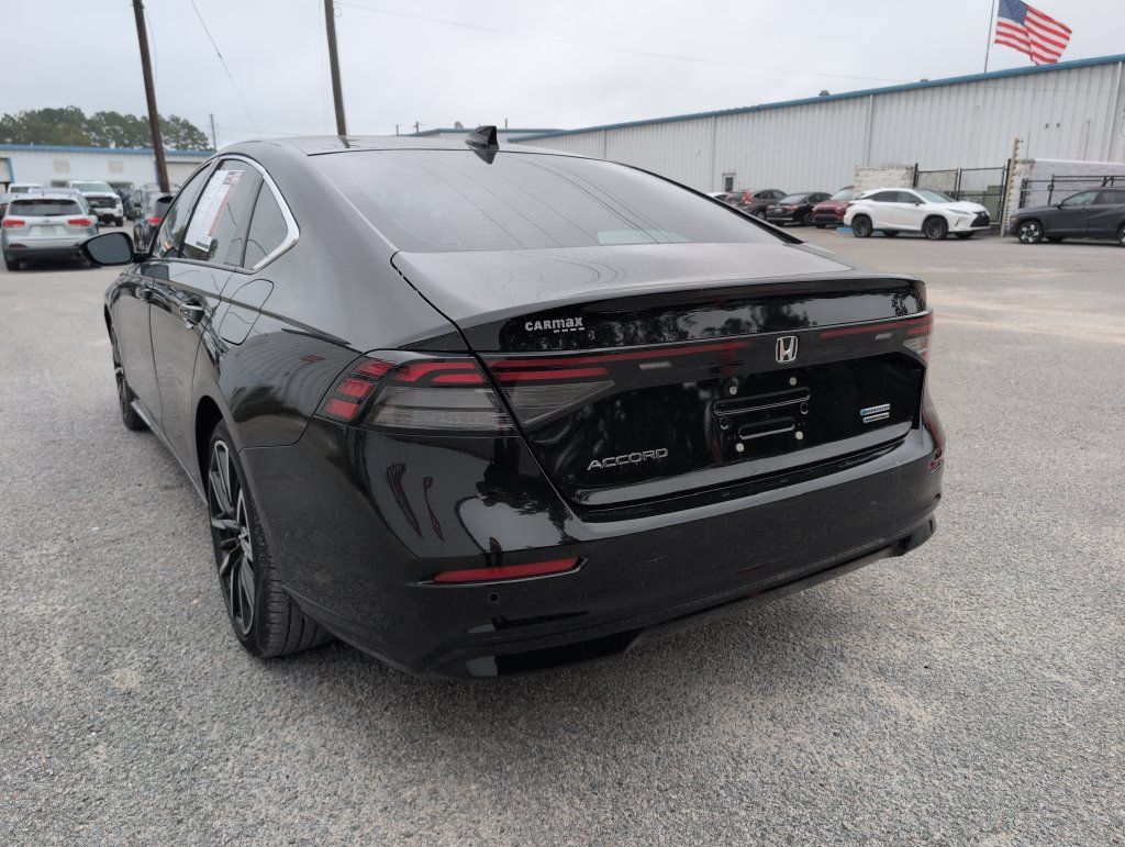 Used 2023 Honda Accord Touring image 6