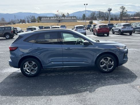 Used 2023 Ford Escape ST-Line w/ Tech Pack #1 image 5