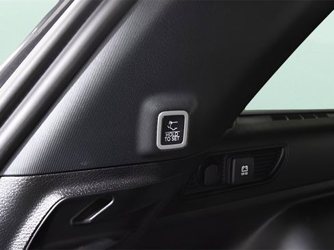 Used 2024 Jeep Grand Cherokee Altitude image 13