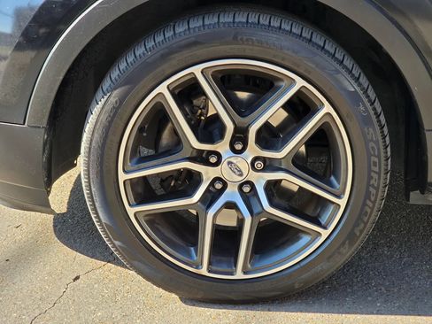 Used 2016 Ford Explorer Sport w/ Equipment Group 401A image 31