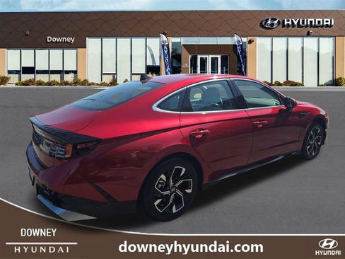 Used 2025 Hyundai Sonata SEL FWD image 5