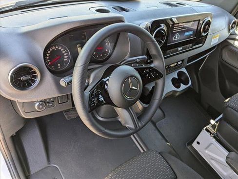 New 2025 Mercedes-Benz Sprinter 2500 image 3