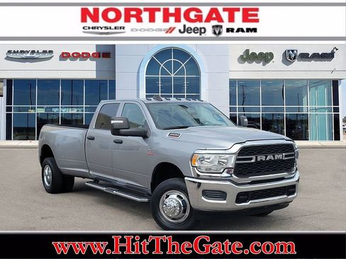 Used 2024 RAM 3500 Tradesman w/ Chrome Appearance Group AWD/4WD image 1