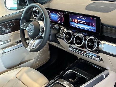 New 2026 Mercedes-Benz GLB 250 4MATIC image 26