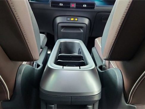 Used 2025 Volkswagen ID. Buzz Pro S image 38