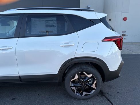 New 2026 Kia Seltos S image 10