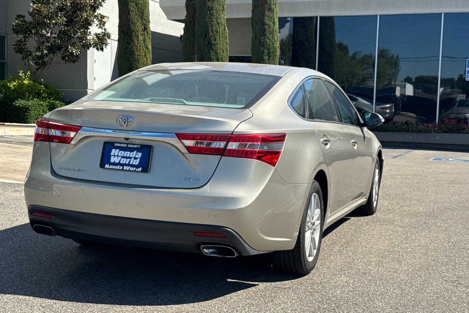 Used 2013 Toyota Avalon XLE Premium FWD image 5