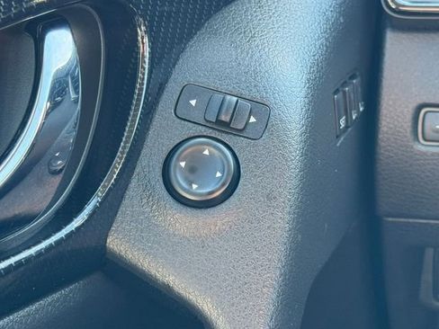 Used 2019 Nissan Rogue SL w/ Premium Package AWD/4WD image 42