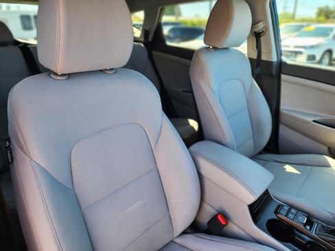 Used 2019 Hyundai Tucson SE AWD/4WD image 30