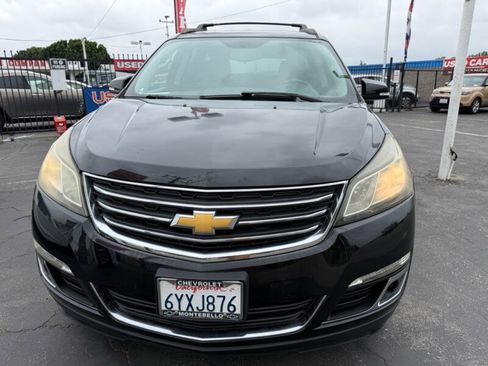 Used 2013 Chevrolet Traverse LT image 2