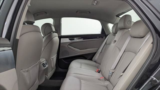 Used 2020 Genesis G80 3.8 RWD image 13