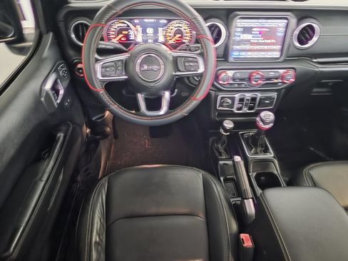 Used 2018 Jeep Wrangler Unlimited Sahara AWD/4WD image 14