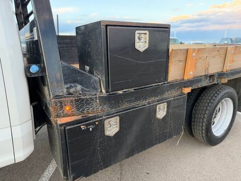 Used 2017 Ford F550 4x4 Crew Cab Super Duty image 32