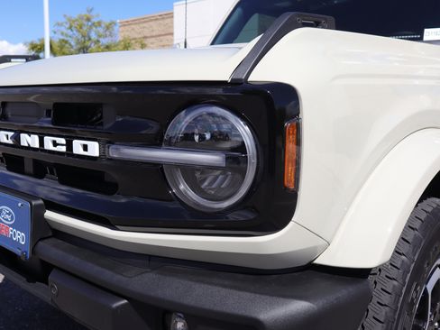 New 2025 Ford Bronco Outer Banks AWD/4WD image 14