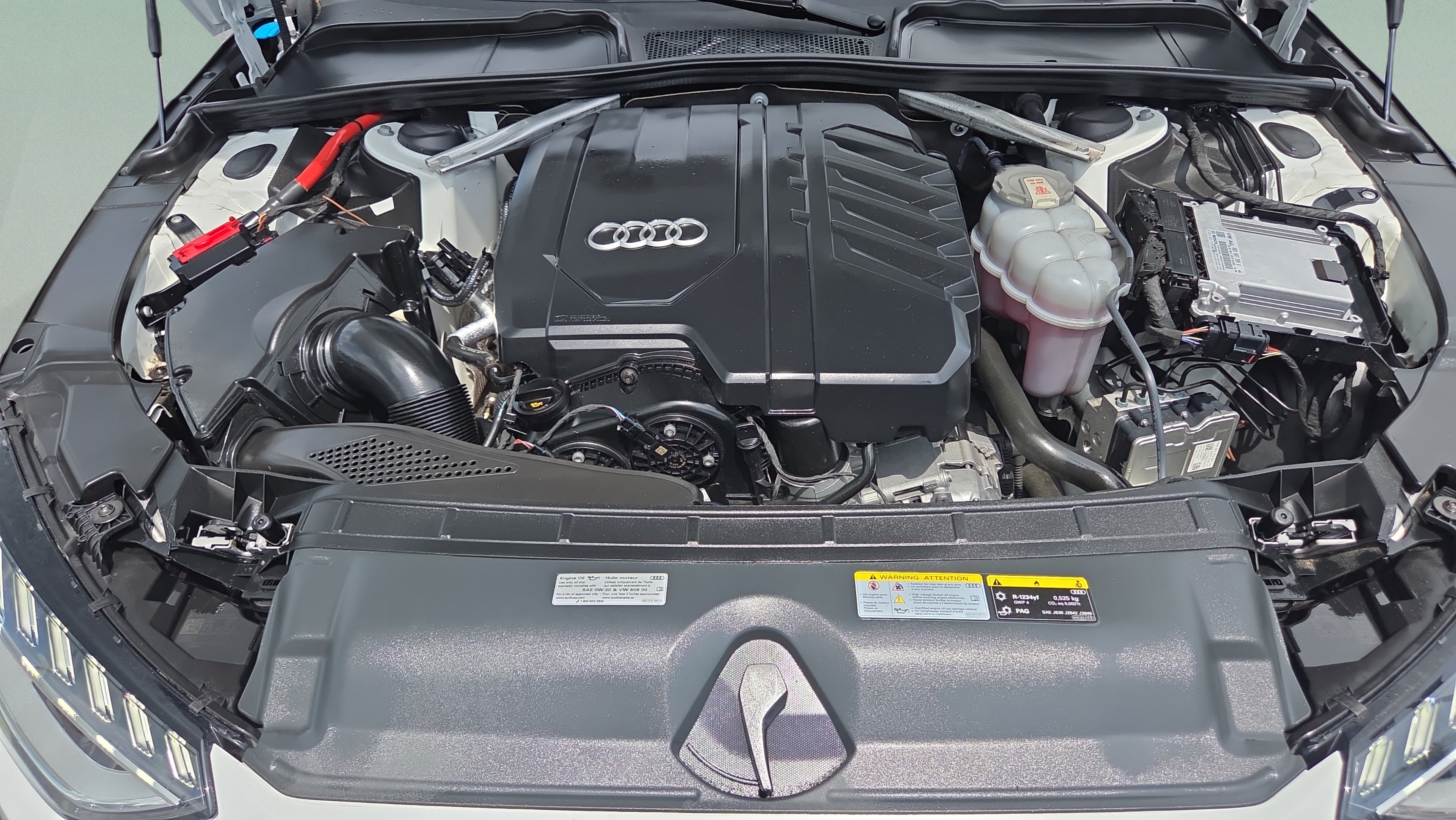 Used 2023 Audi A4 2.0T Premium w/ Convenience Package AWD/4WD image 18