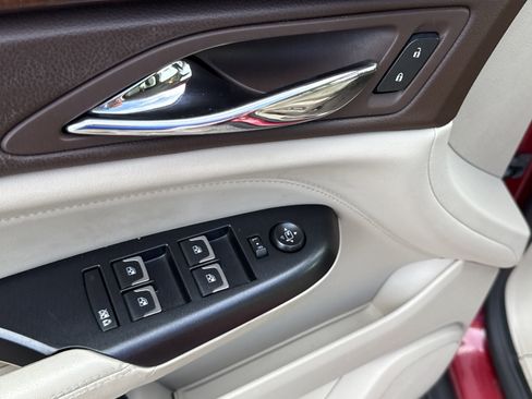 Used 2016 Cadillac SRX Luxury w/ Driver Awareness Package image 33