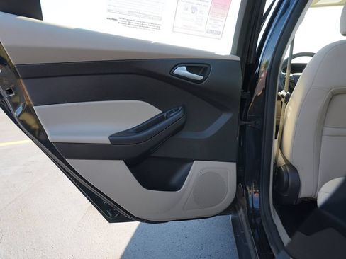 Used 2015 Ford Focus SE FWD image 19