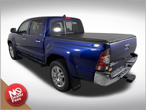 Used 2015 Toyota Tacoma 4x4 Double Cab w/ Limited Package image 6