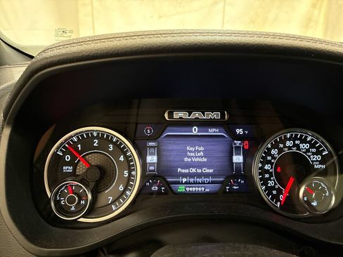 Used 2023 RAM 1500 Laramie AWD/4WD image 17
