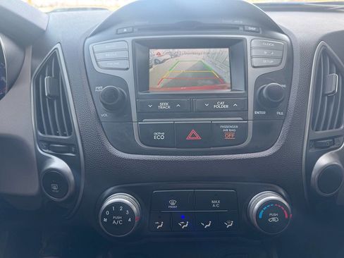 Used 2014 Hyundai Tucson SE image 35