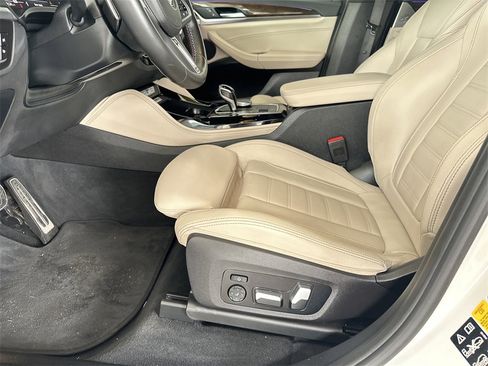 Used 2023 BMW X4 M40i w/ Premium Package image 13