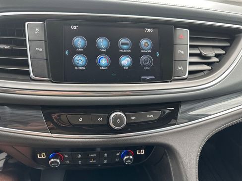 Used 2018 Buick Enclave Premium AWD/4WD image 32
