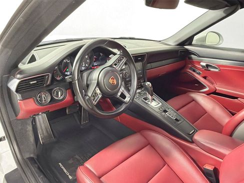 Certified 2018 Porsche 911 Cabriolet image 4