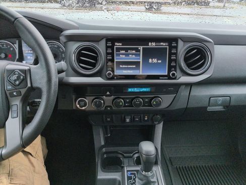 Used 2023 Toyota Tacoma TRD Sport image 17