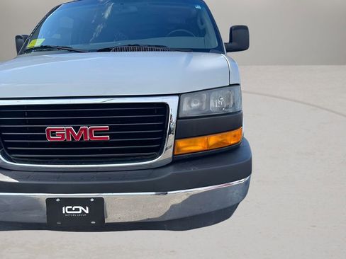 Used 2019 GMC Savana 2500 w/ Driver Convenience Package image 20