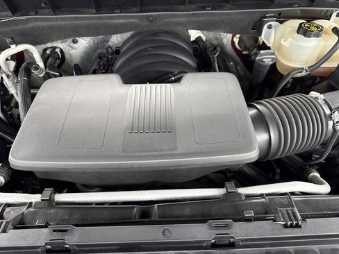 Used 2020 Chevrolet Silverado 1500 RST AWD/4WD image 33