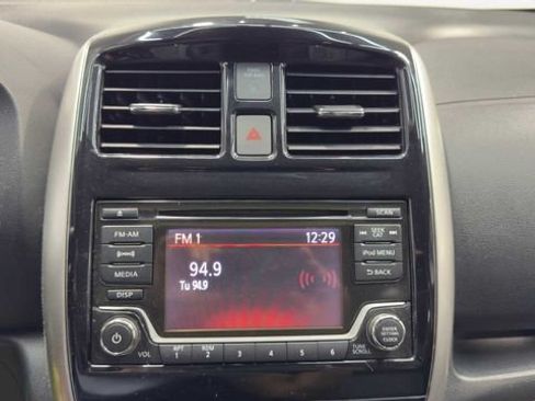 Used 2018 Nissan Versa Note SV FWD image 30