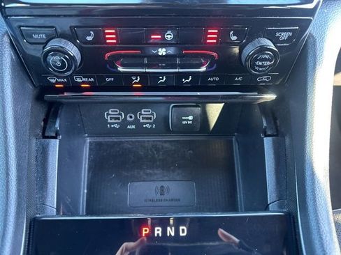 Used 2024 Jeep Grand Cherokee L Laredo image 50