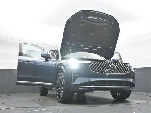 New 2026 Volvo XC90 B6 Ultra image 56