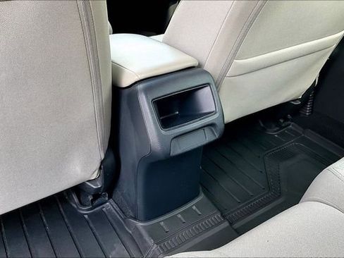 Used 2023 Honda HR-V LX image 32