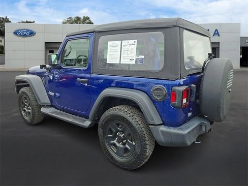 Used 2018 Jeep Wrangler Sport image 6