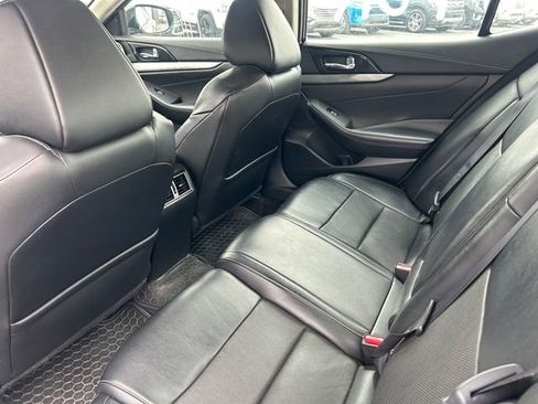 Used 2019 Nissan Maxima 3.5 SV w/ Floor Mat Group FWD image 31