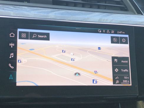 Used 2019 Audi e-tron Prestige w/ Prestige Package image 20