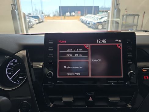 Used 2021 Toyota Camry XLE image 30