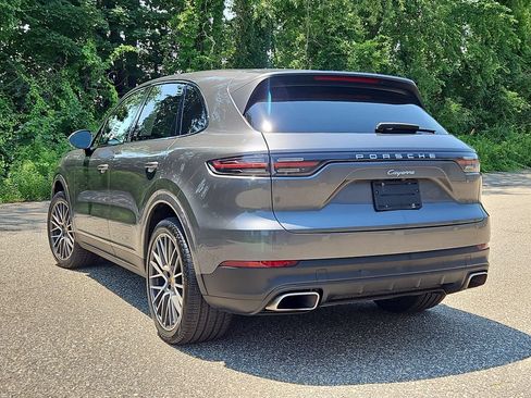 Used 2021 Porsche Cayenne AWD/4WD image 3