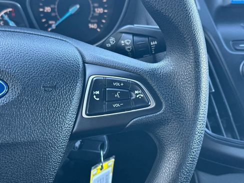 Used 2015 Ford Focus S image 25